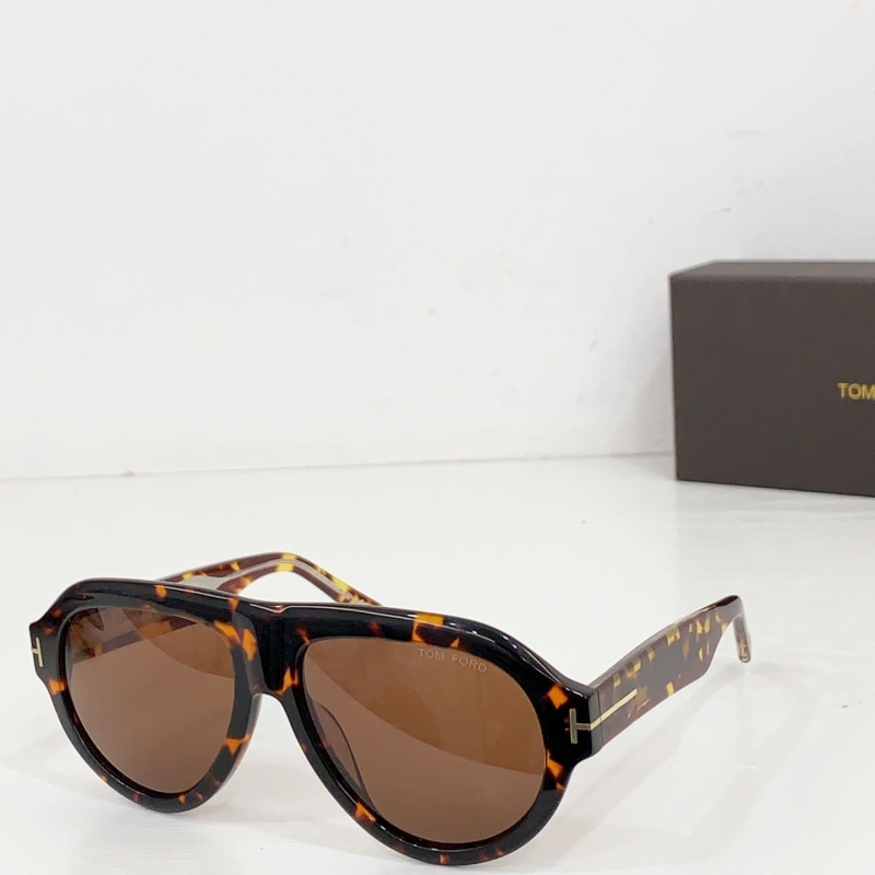 TOM FORD